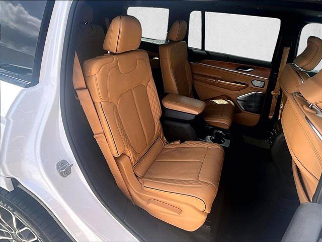 Used 2022 Jeep Grand Cherokee L Summit AWD/4WD image 29