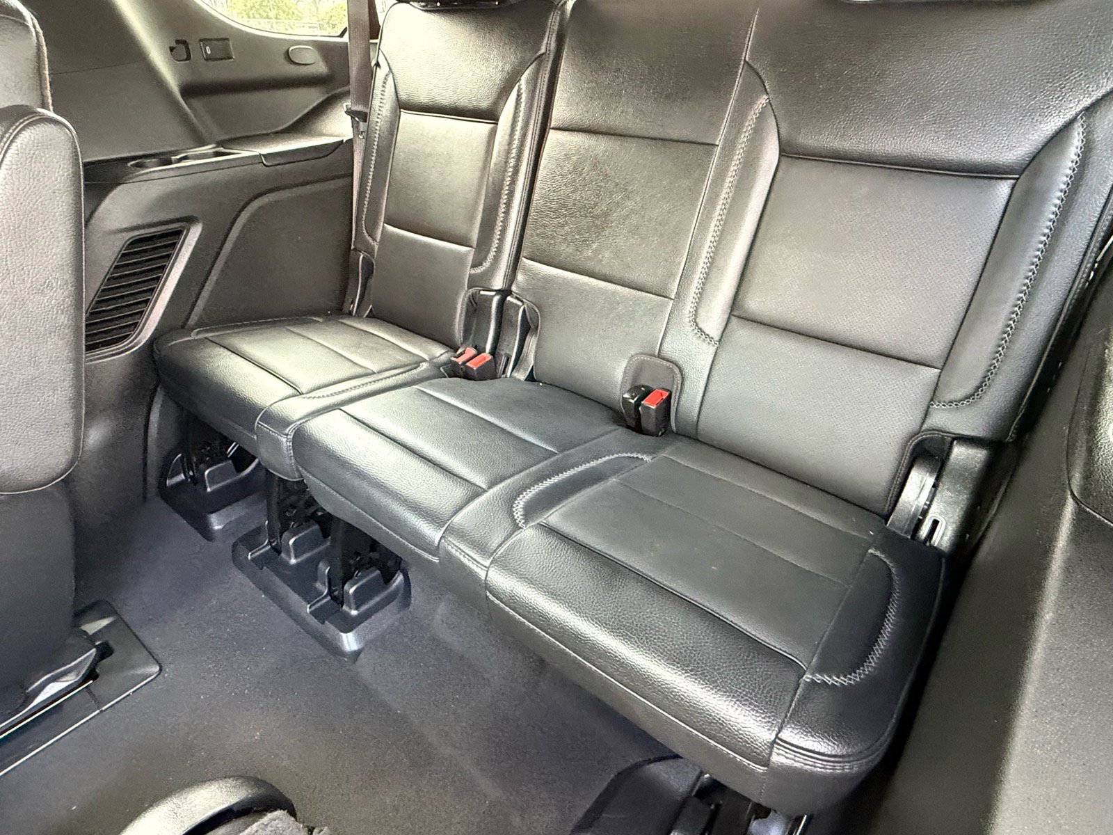 Used 2023 GMC Yukon Denali image 11