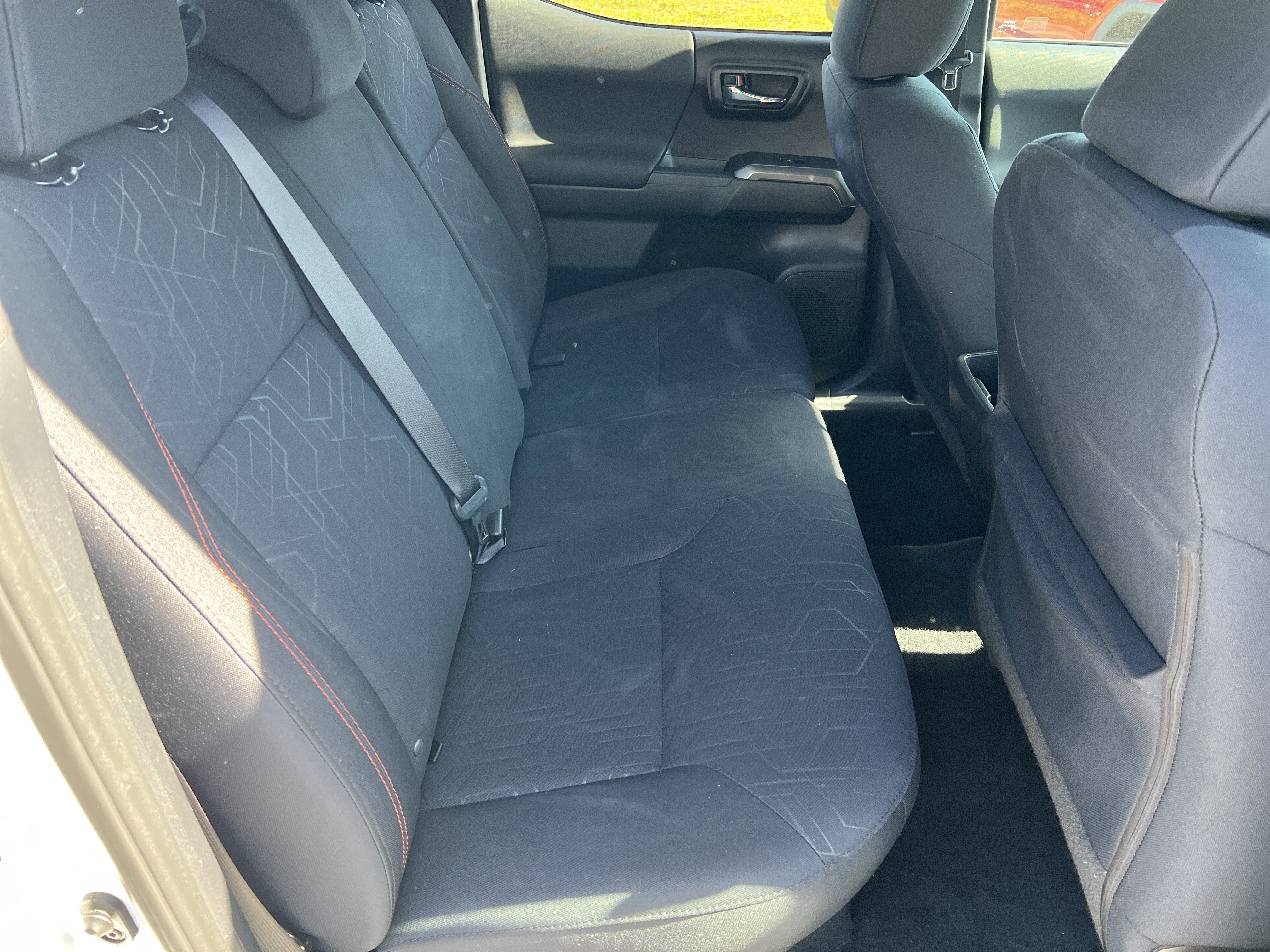 Used 2017 Toyota Tacoma TRD Sport w/ Tow Package image 26