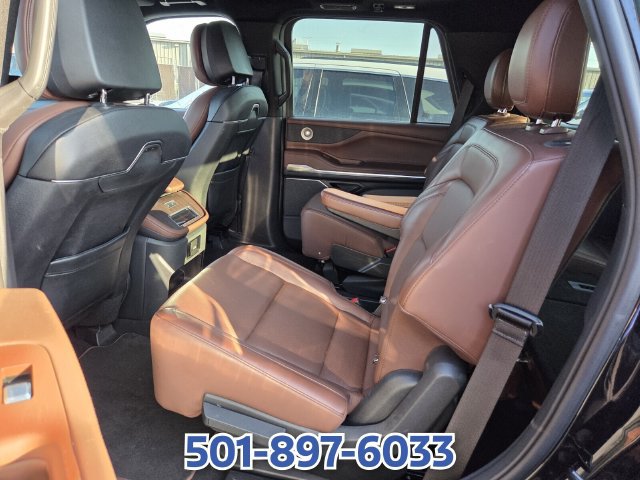 Certified 2025 Lincoln Navigator Reserve AWD/4WD image 9