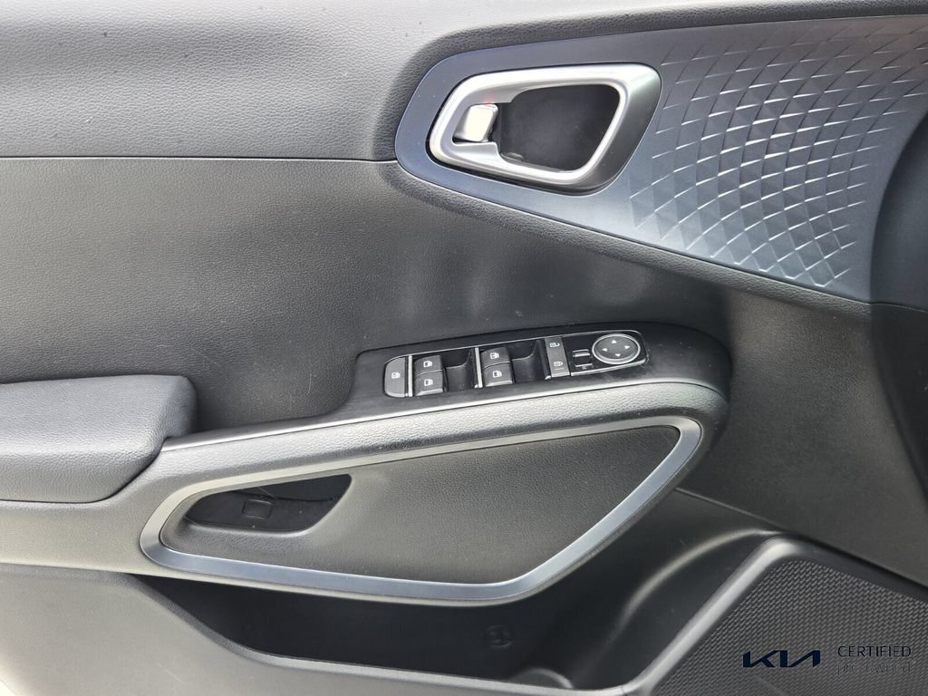 Certified 2024 Kia Soul EX FWD image 29