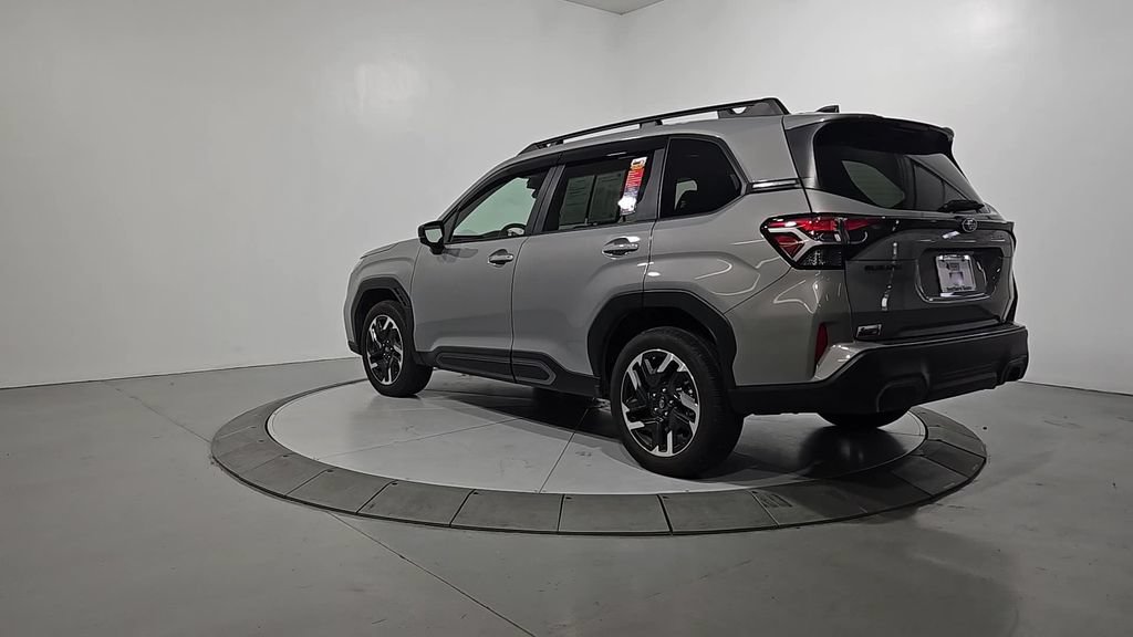 Used 2025 Subaru Forester Limited AWD/4WD image 3