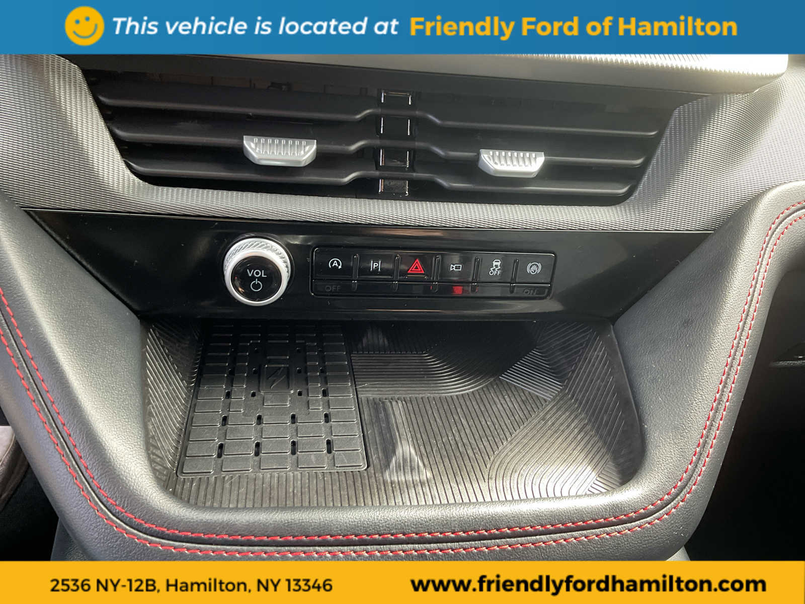 Used 2025 Ford Explorer ST-Line w/ Premium Package image 21