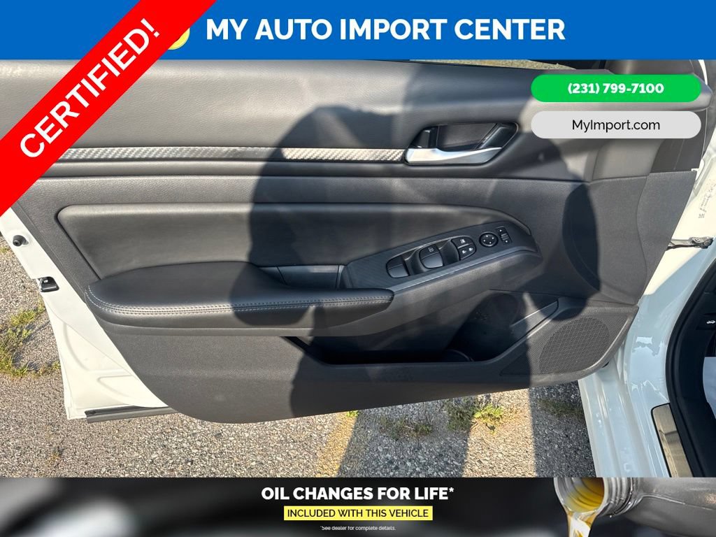 Certified 2025 Nissan Altima 2.5 SV w/ SV Special Edition Package AWD/4WD image 10