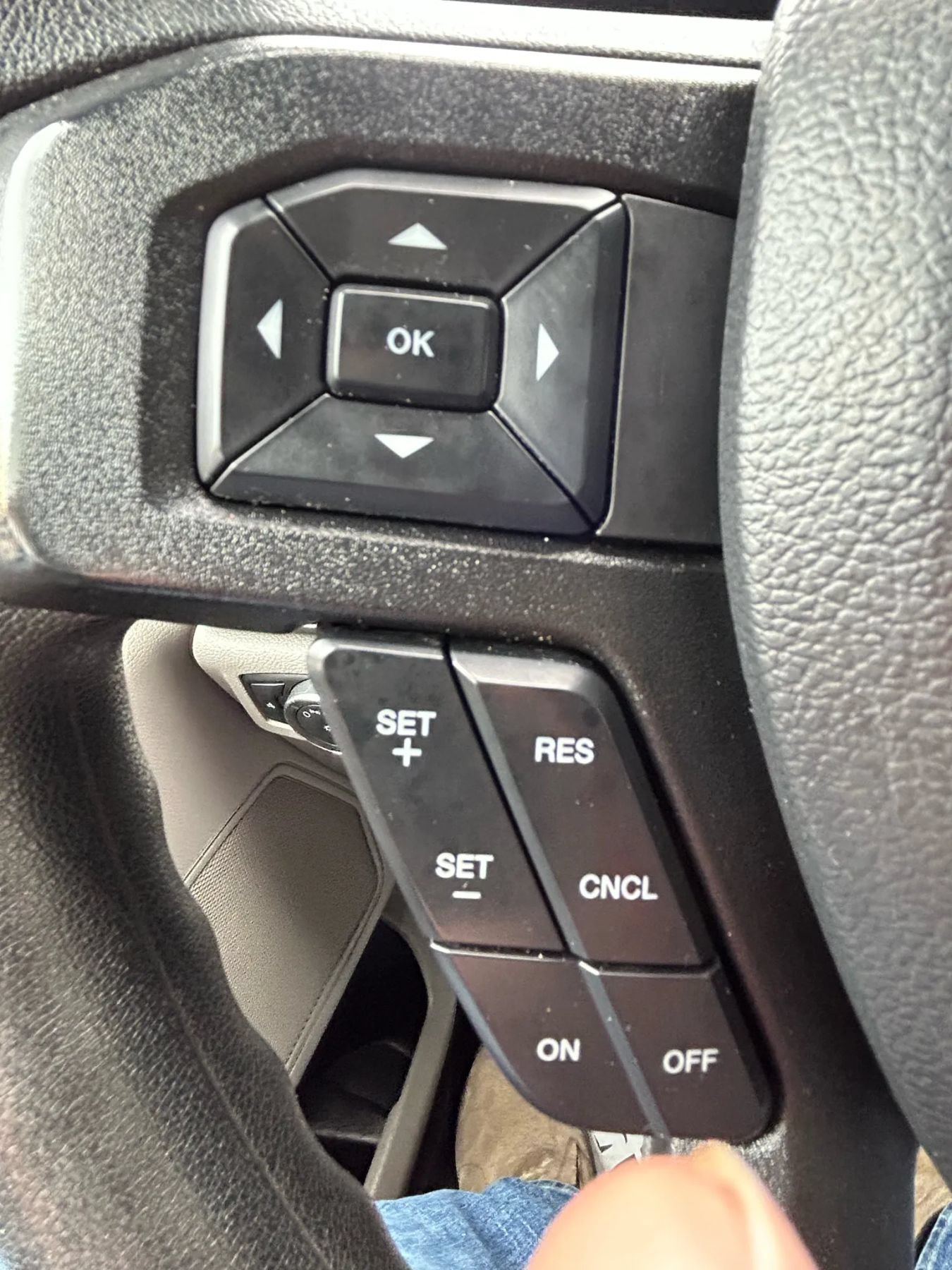 Used 2022 Ford F350 XL w/ Power Equipment Group AWD/4WD image 26