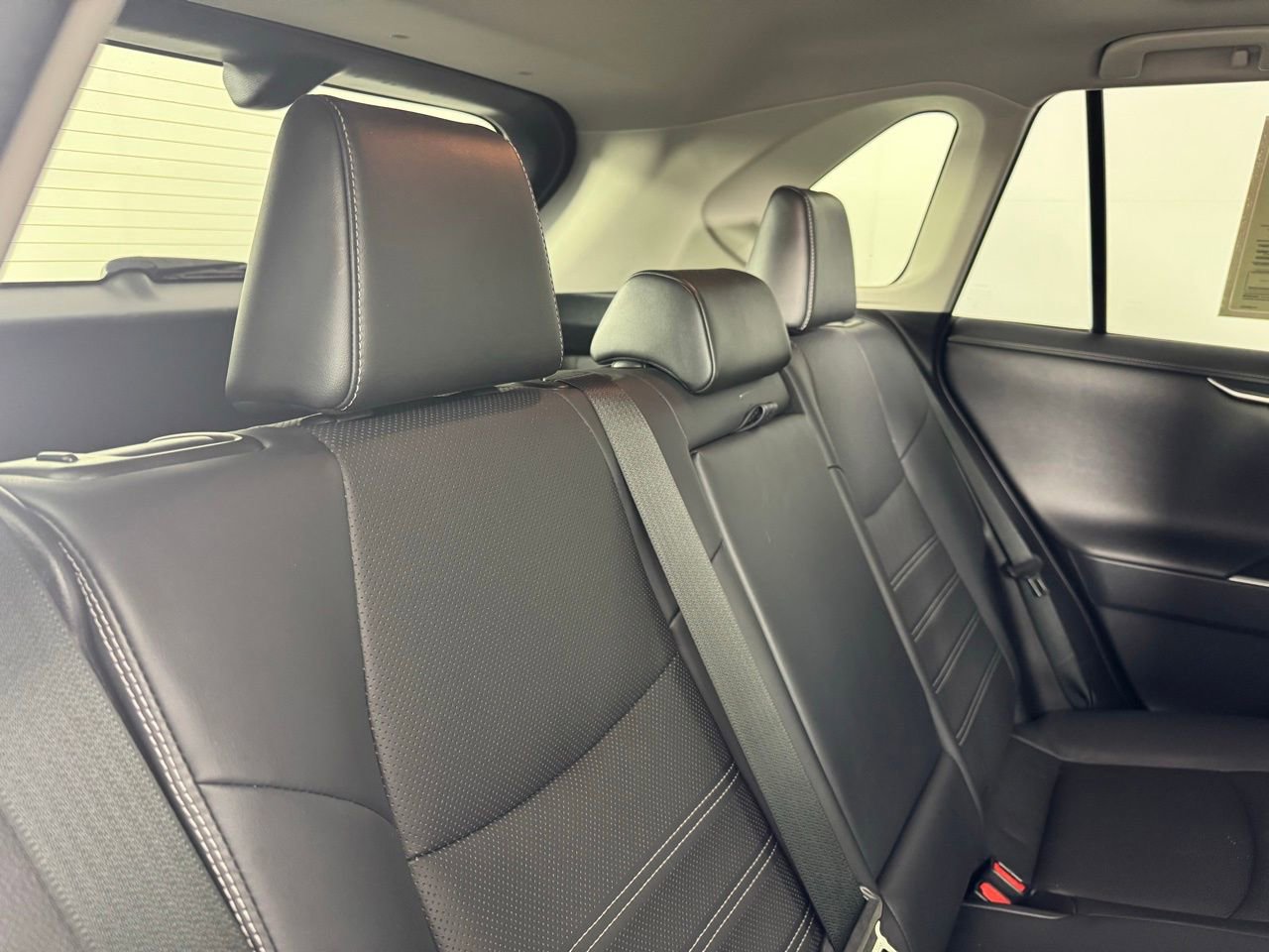 Used 2019 Toyota RAV4 Limited w/ Advanced Technology Package image 35