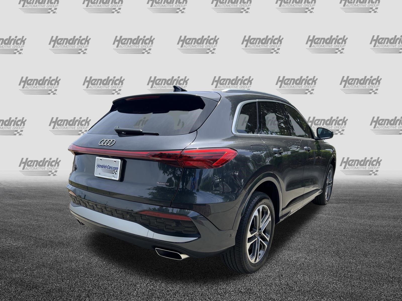 Used 2025 Audi Q5 Premium w/ Convenience Package AWD/4WD image 11
