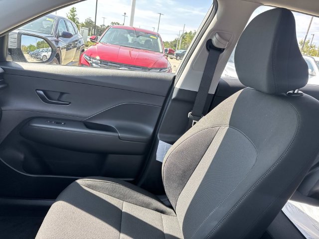 New 2027 Hyundai Kona SE FWD image 18
