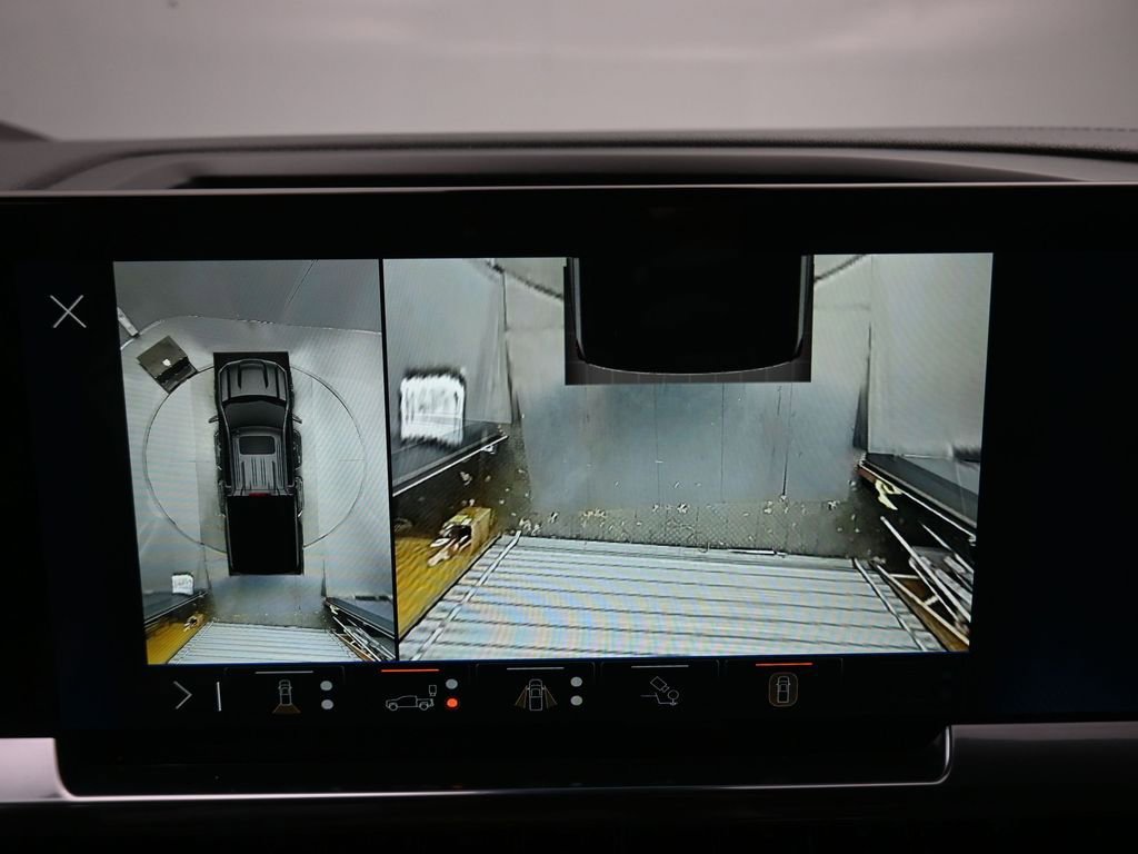 Used 2024 Chevrolet Silverado 1500 LT Trail Boss w/ Convenience Package II image 21