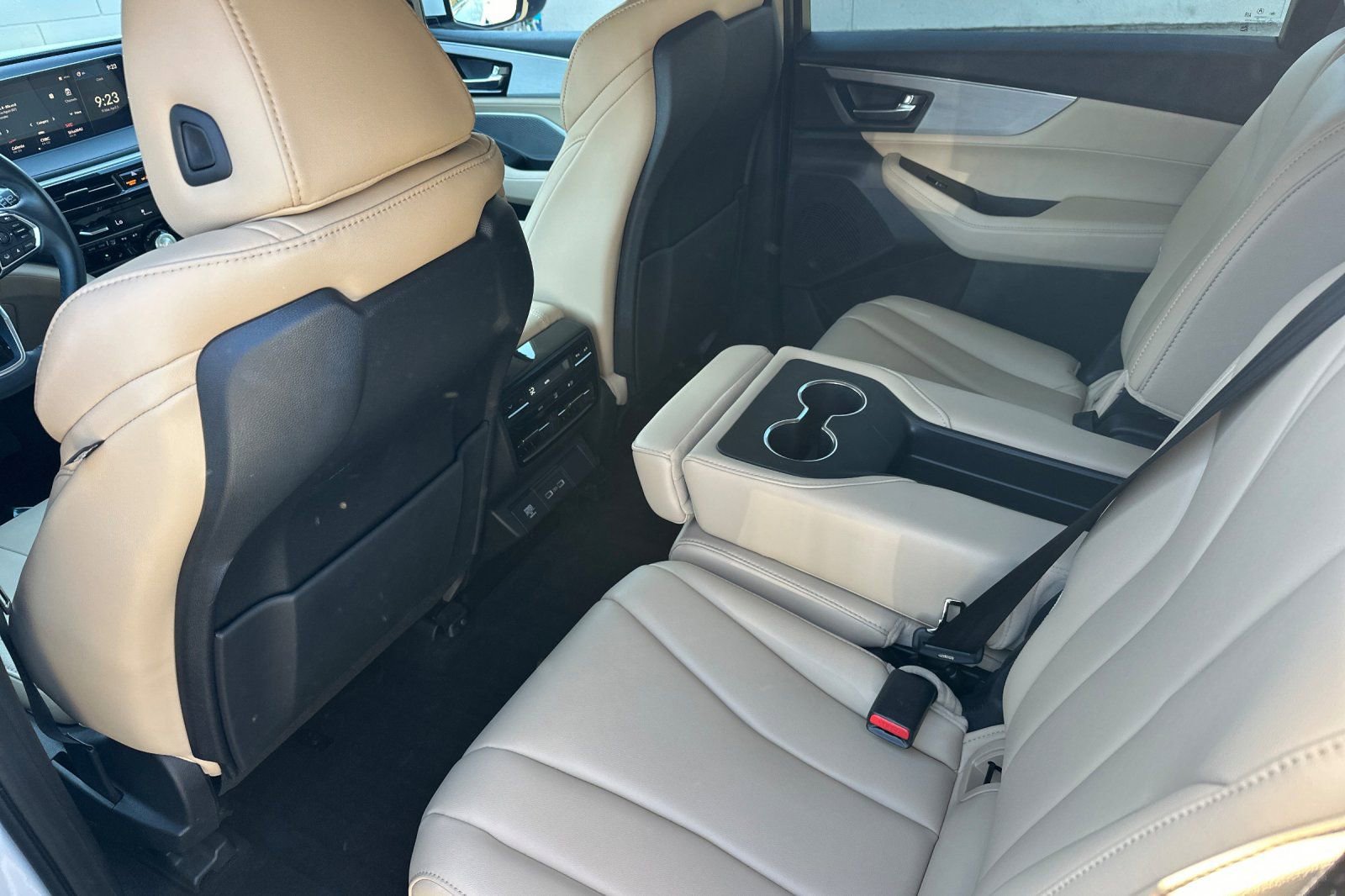 Used 2023 Acura MDX SH-AWD image 13