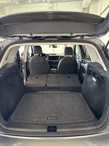 Used 2024 Volkswagen Taos SE image 7