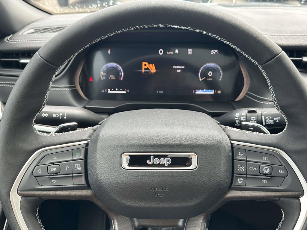 New 2026 Jeep Grand Cherokee L Limited w/ Limited Altitude Package image 16