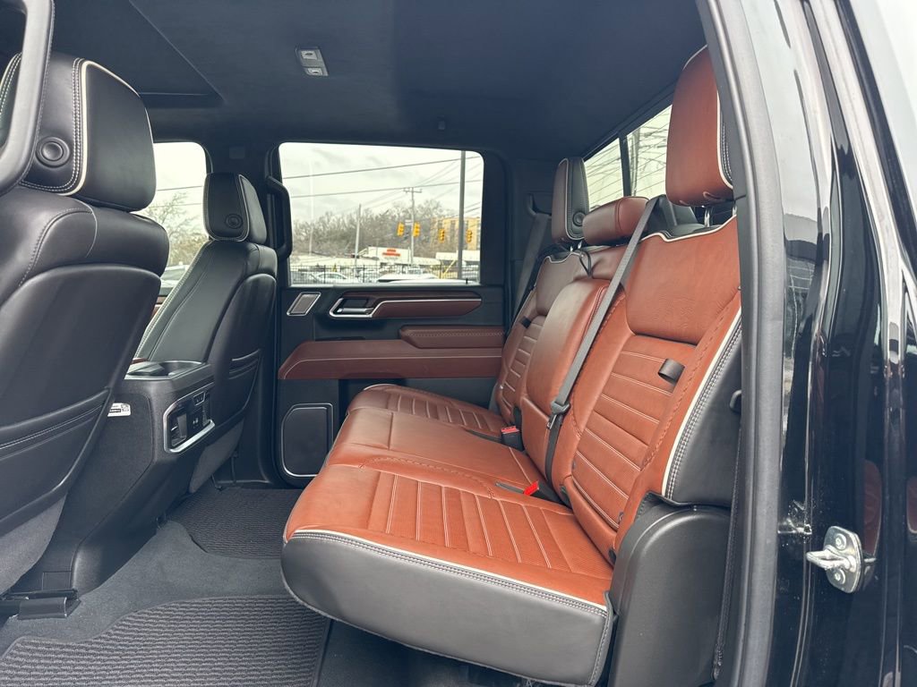 Used 2025 GMC Sierra 2500 Denali Ultimate image 29