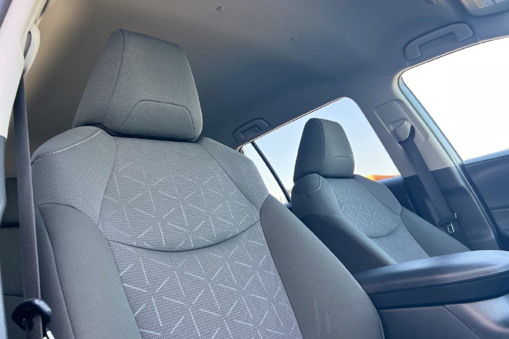 Certified 2025 Toyota RAV4 XLE AWD/4WD image 20