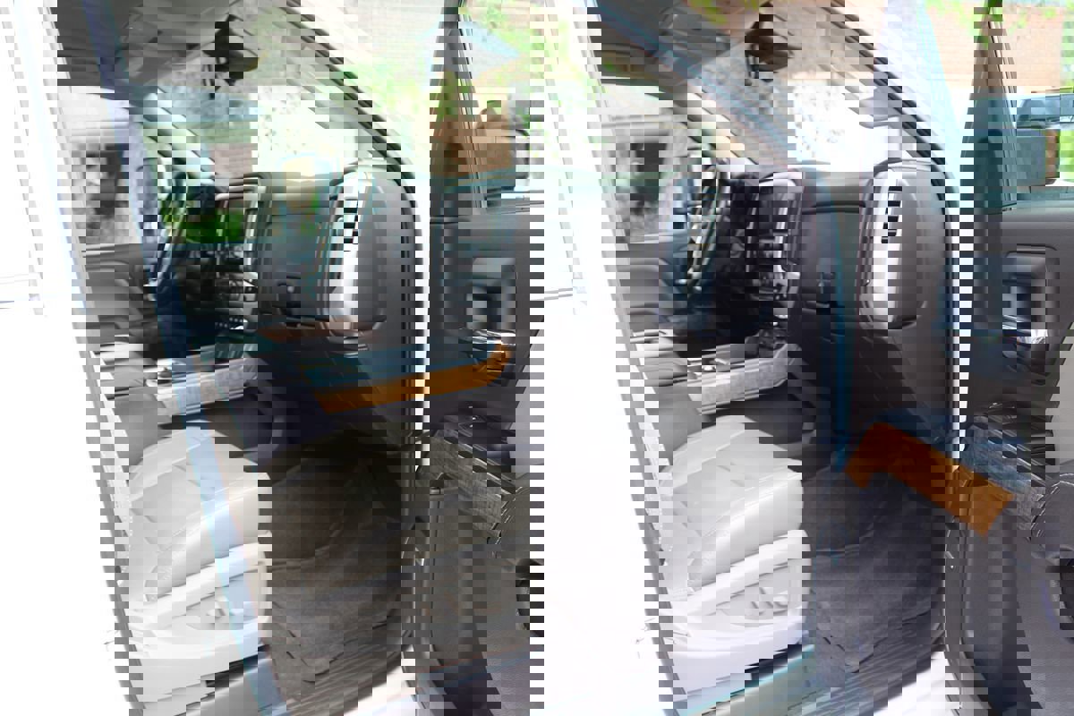 Used 2017 GMC Sierra 1500 SLT image 16