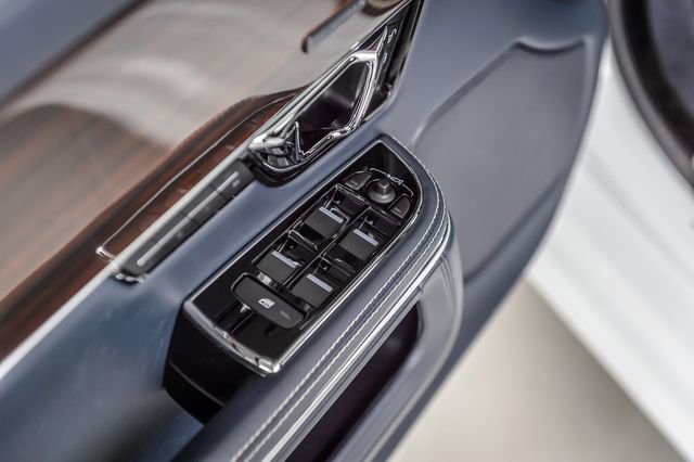 Used 2015 Jaguar XJ L Portfolio image 54