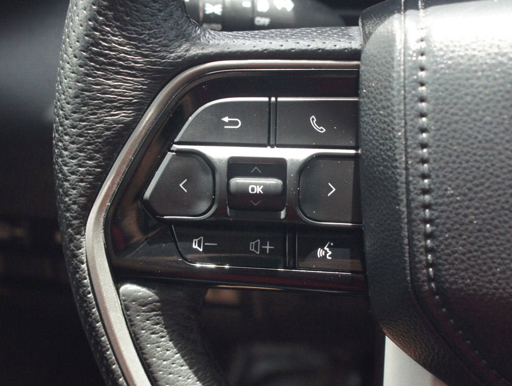 Used 2023 Toyota Sequoia Limited w/ Tow Technology Package AWD/4WD image 10