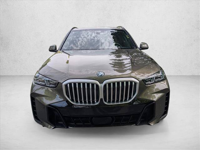 New 2026 BMW X5 xDrive50e w/ M Sport Package AWD/4WD image 3