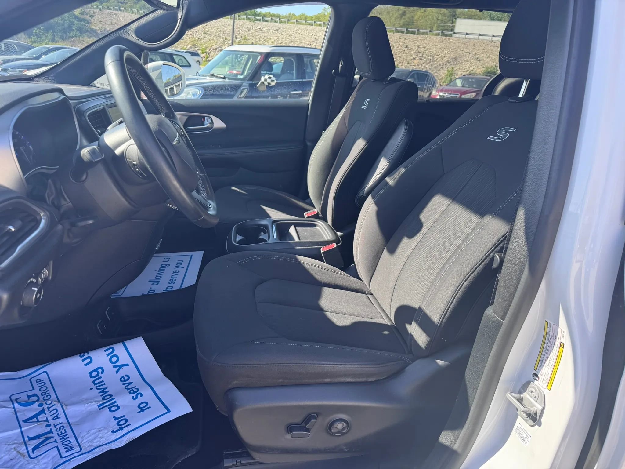 Used 2019 Chrysler Pacifica Touring Plus FWD image 12