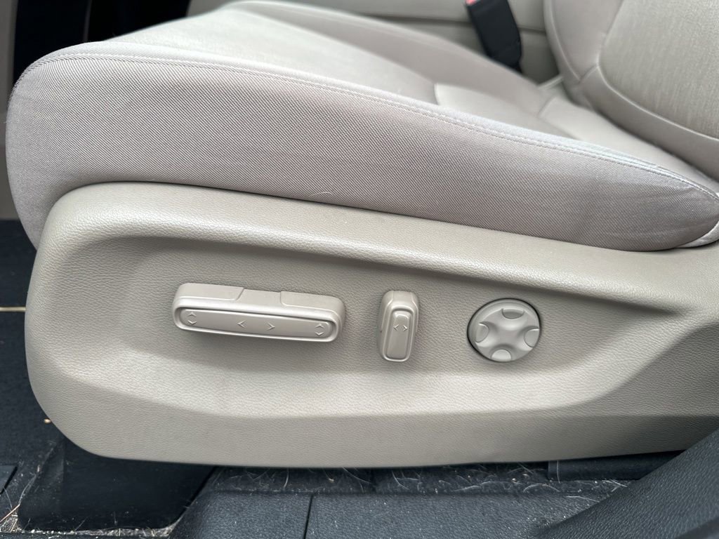 Certified 2024 Honda Odyssey EX image 18