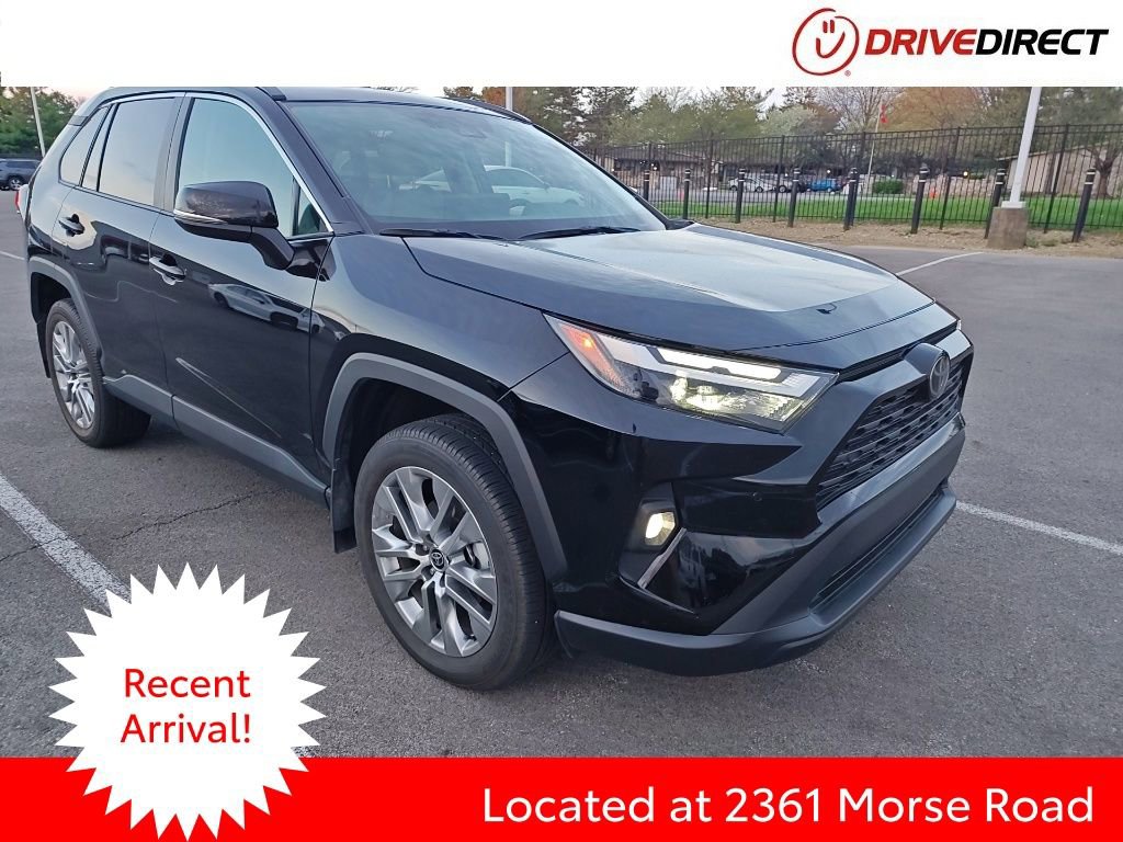 Used 2023 Toyota RAV4 XLE Premium image 1