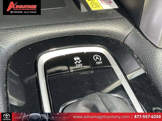 Used 2023 Toyota Corolla Cross LE w/ Moonroof Package AWD/4WD image 36