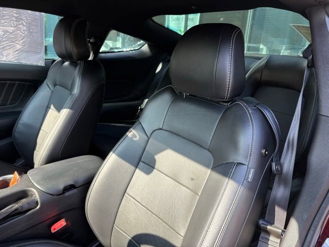 Used 2018 Ford Mustang Premium image 12