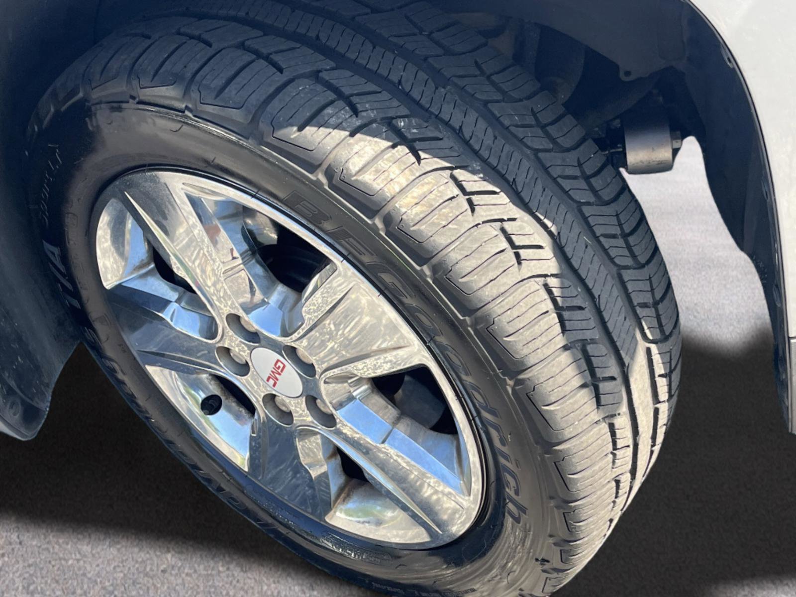 Used 2015 GMC Terrain SLT image 34