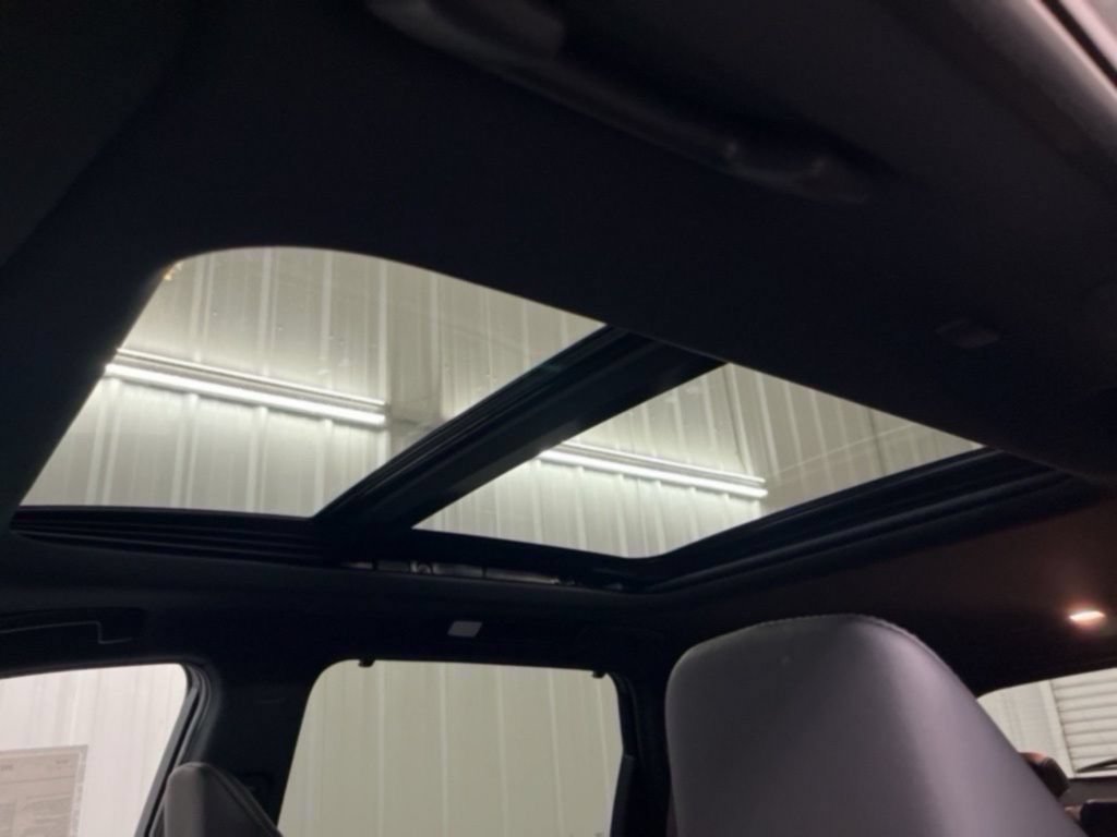 Certified 2026 INFINITI QX60 Luxe w/ Cargo Package FWD image 8