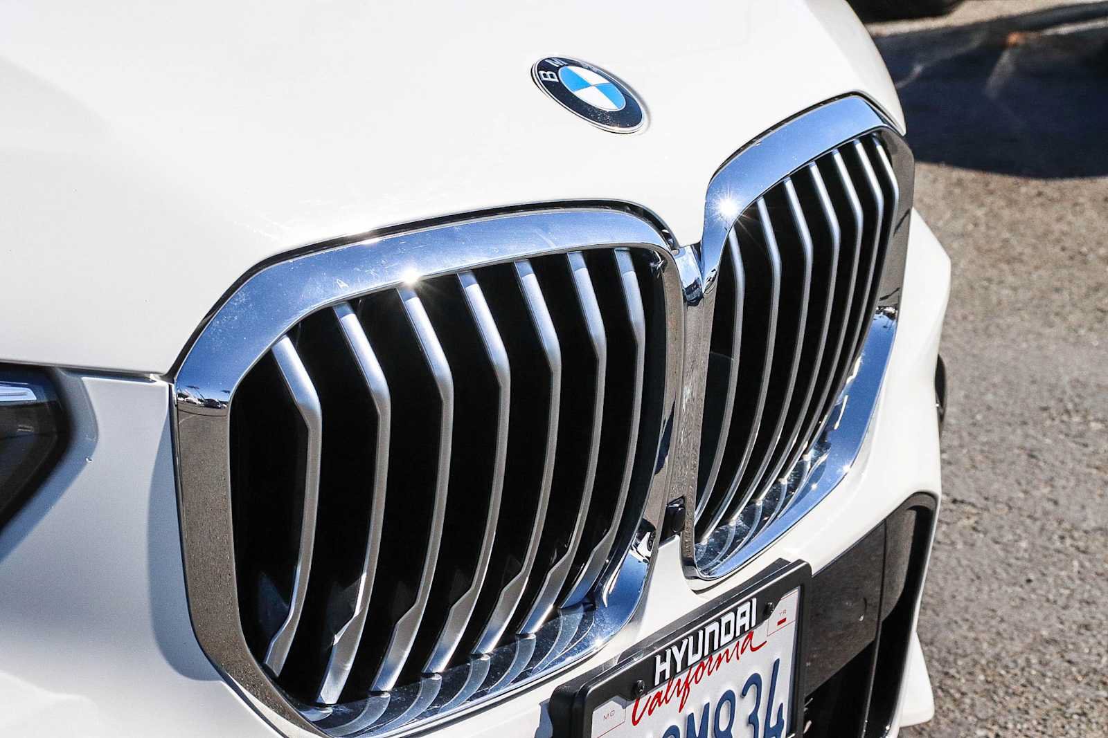 Used 2020 BMW X5 xDrive40i w/ M Sport Package AWD/4WD image 6