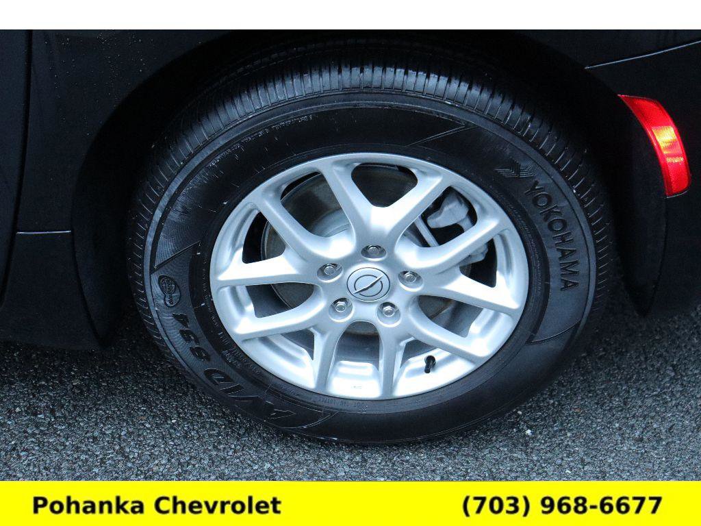 Used 2025 Chrysler Pacifica Select image 29