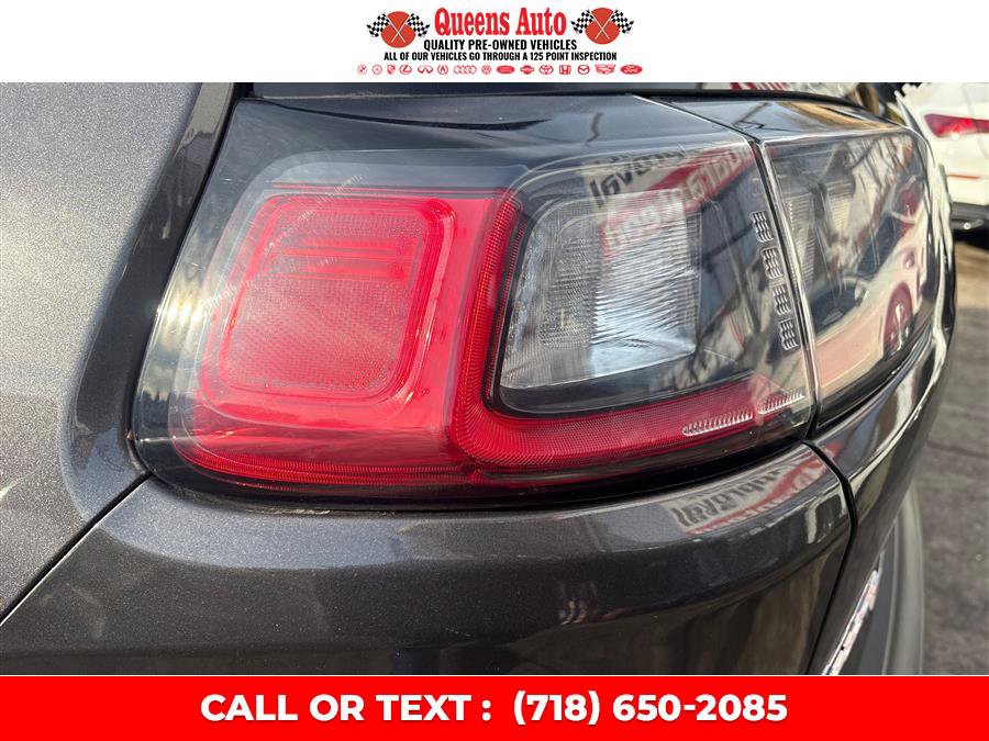 Used 2019 Jeep Cherokee Latitude Plus w/ Cold Weather Group image 31