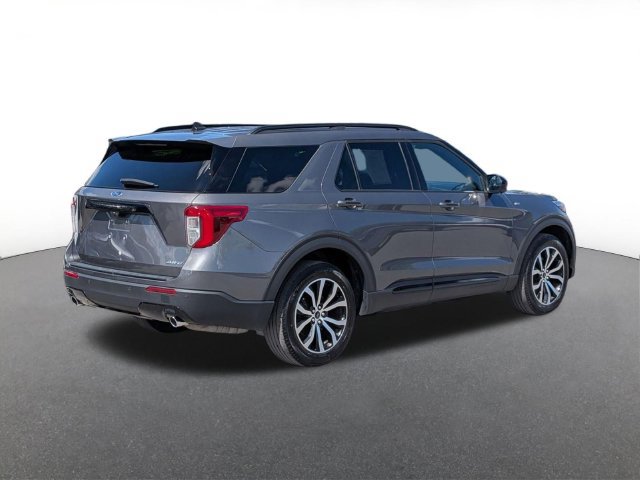 Used 2023 Ford Explorer ST-Line AWD/4WD image 3