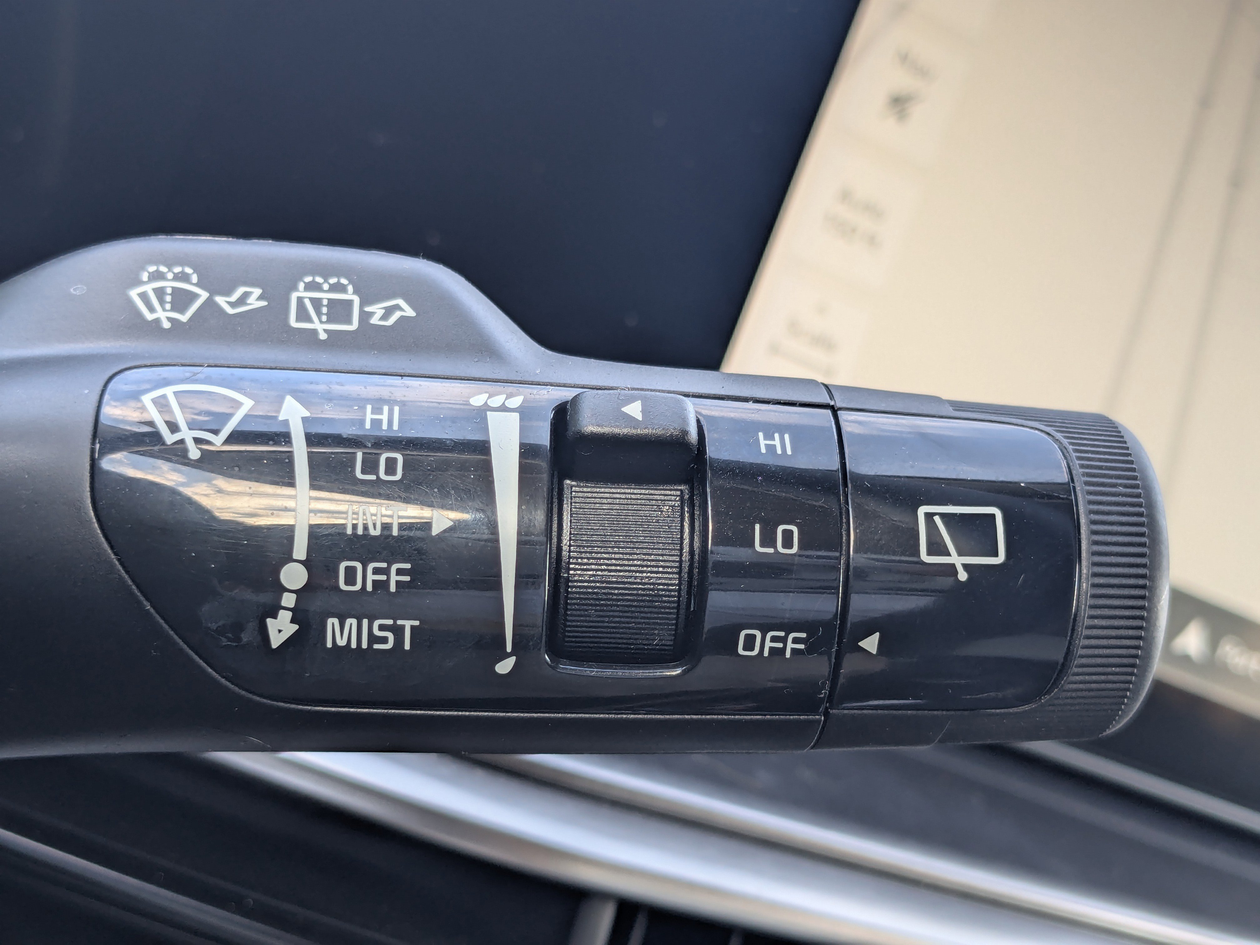 Certified 2025 Kia Sorento S w/ Panoramic Sunroof Package image 40