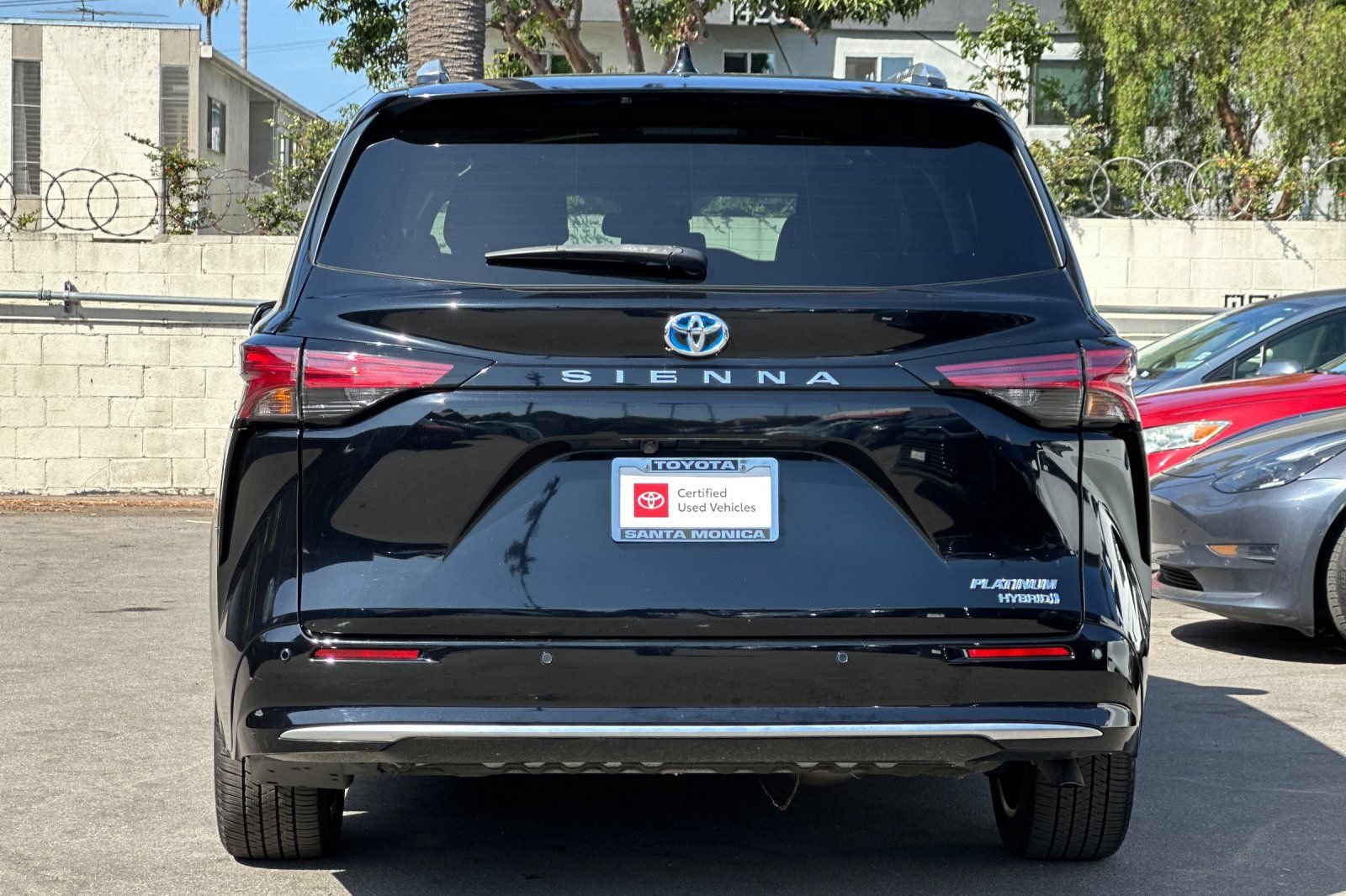 Certified 2022 Toyota Sienna Platinum FWD image 5