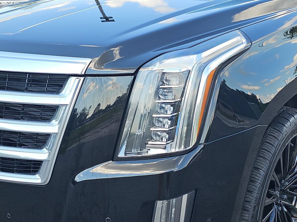 Used 2017 Cadillac Escalade ESV Luxury RWD image 32