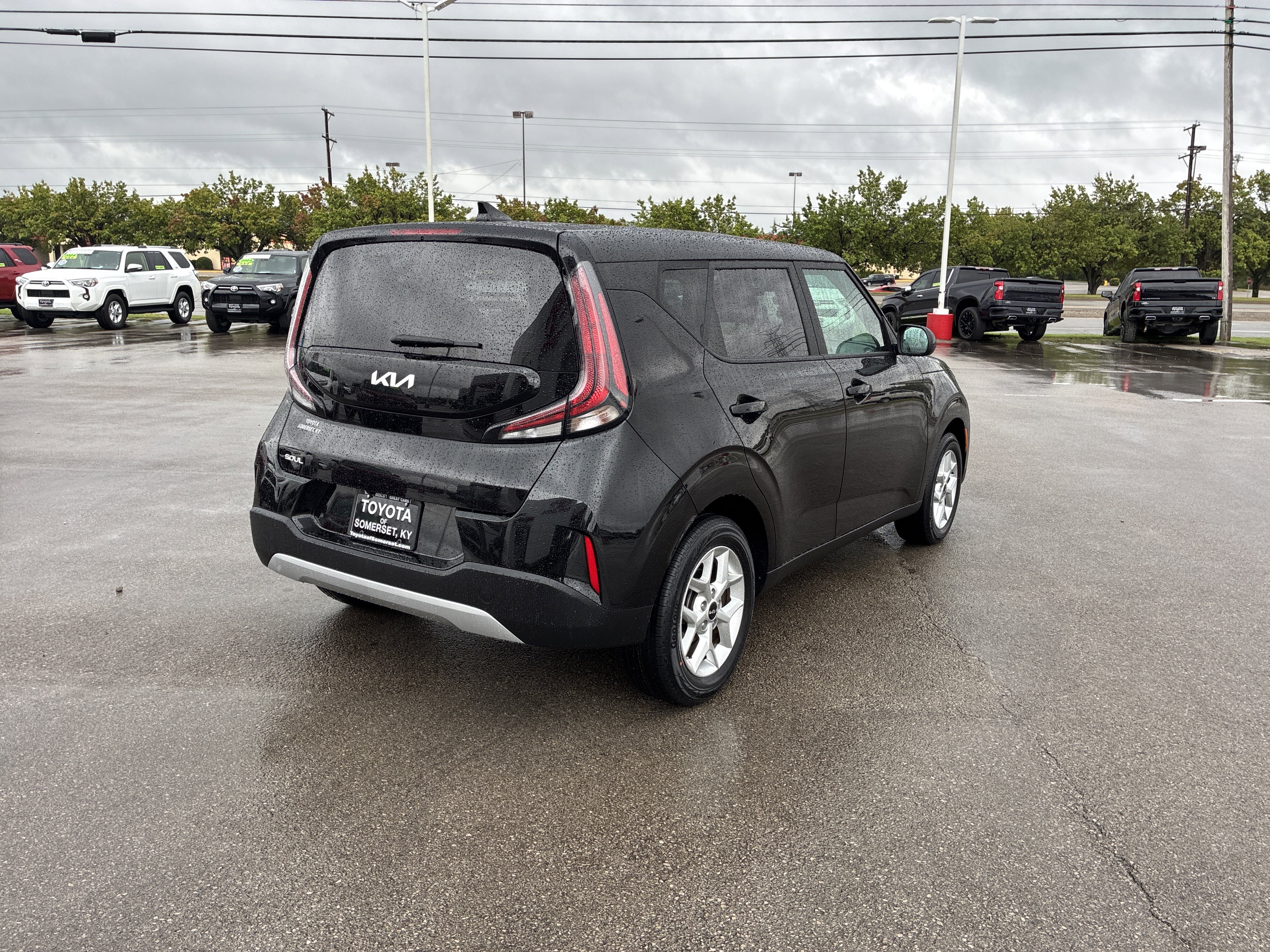 Used 2023 Kia Soul LX w/ LX Technology Package image 3