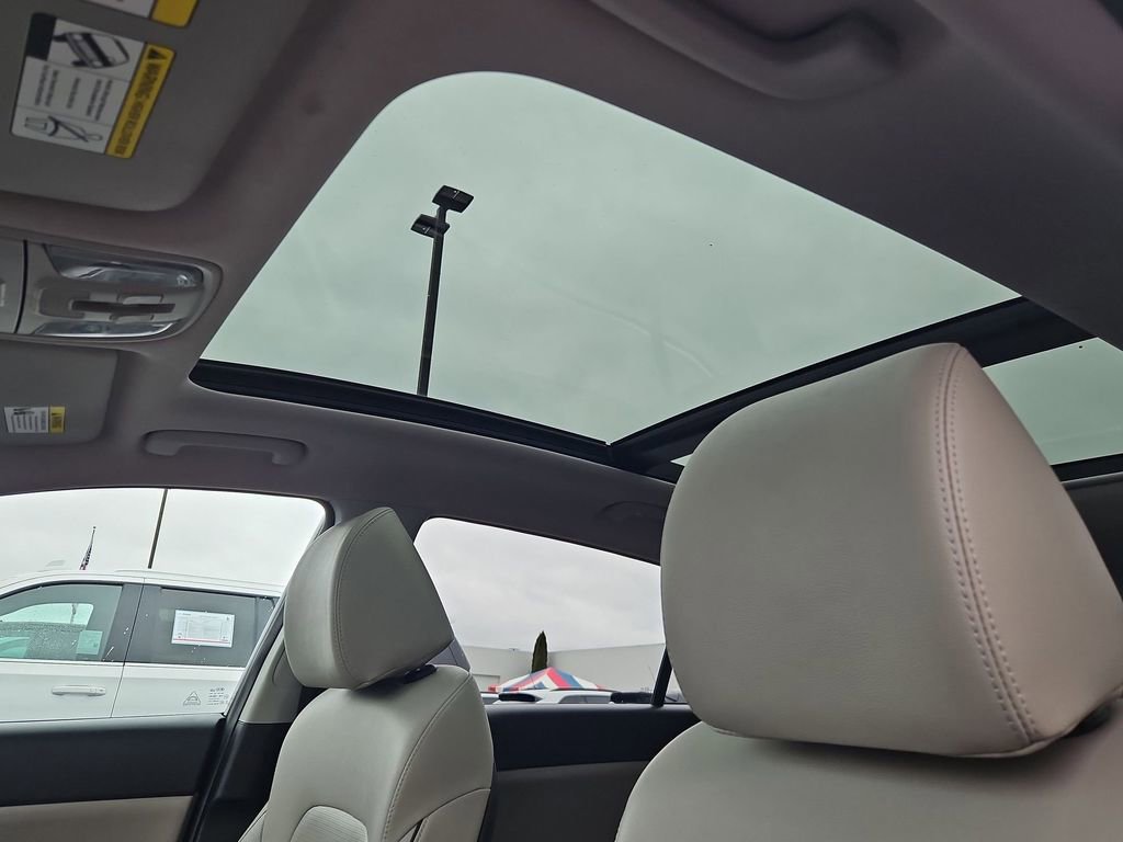 Used 2022 Kia Sportage EX w/ EX Technology Package image 34