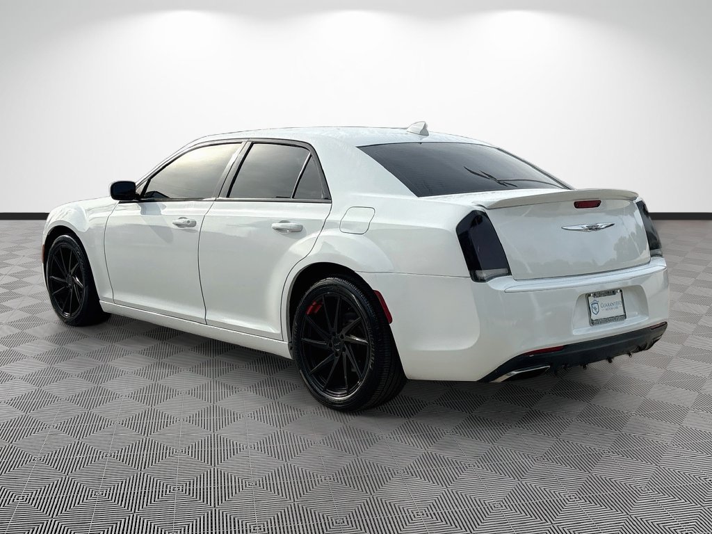 Used 2016 Chrysler 300 S w/ Light Group RWD image 7