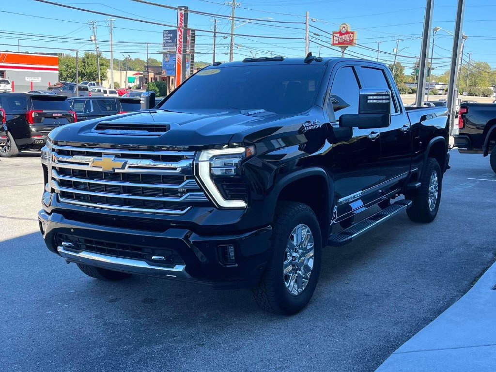Certified 2024 Chevrolet Silverado 2500 High Country w/ High Country Premium Package AWD/4WD image 7