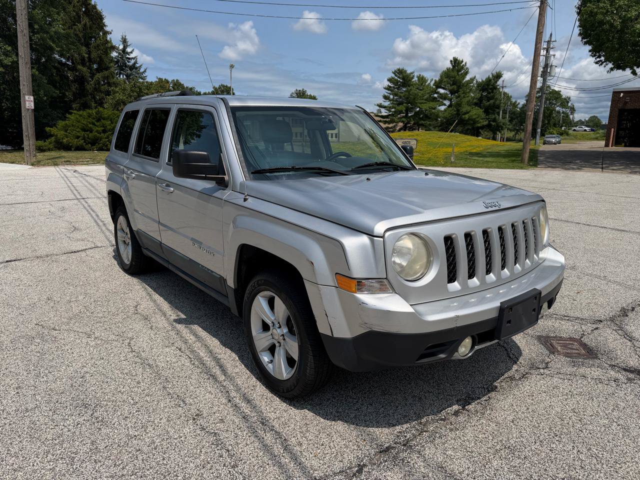 Used 2011 Jeep Patriot Latitude AWD/4WD image 3