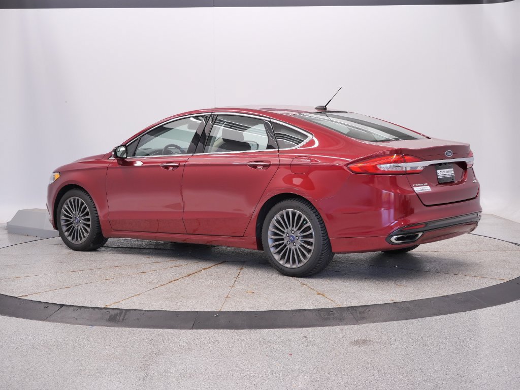 Used 2017 Ford Fusion SE w/ Fusion SE Technology Package FWD image 3