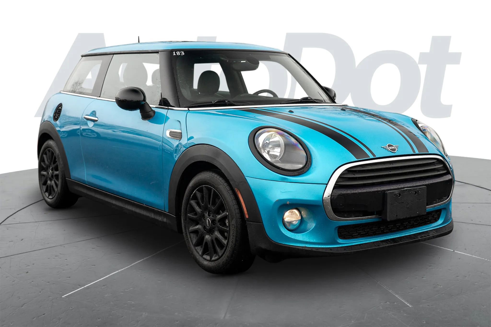 Used 2019 MINI Cooper 2-Door Hardtop image 4