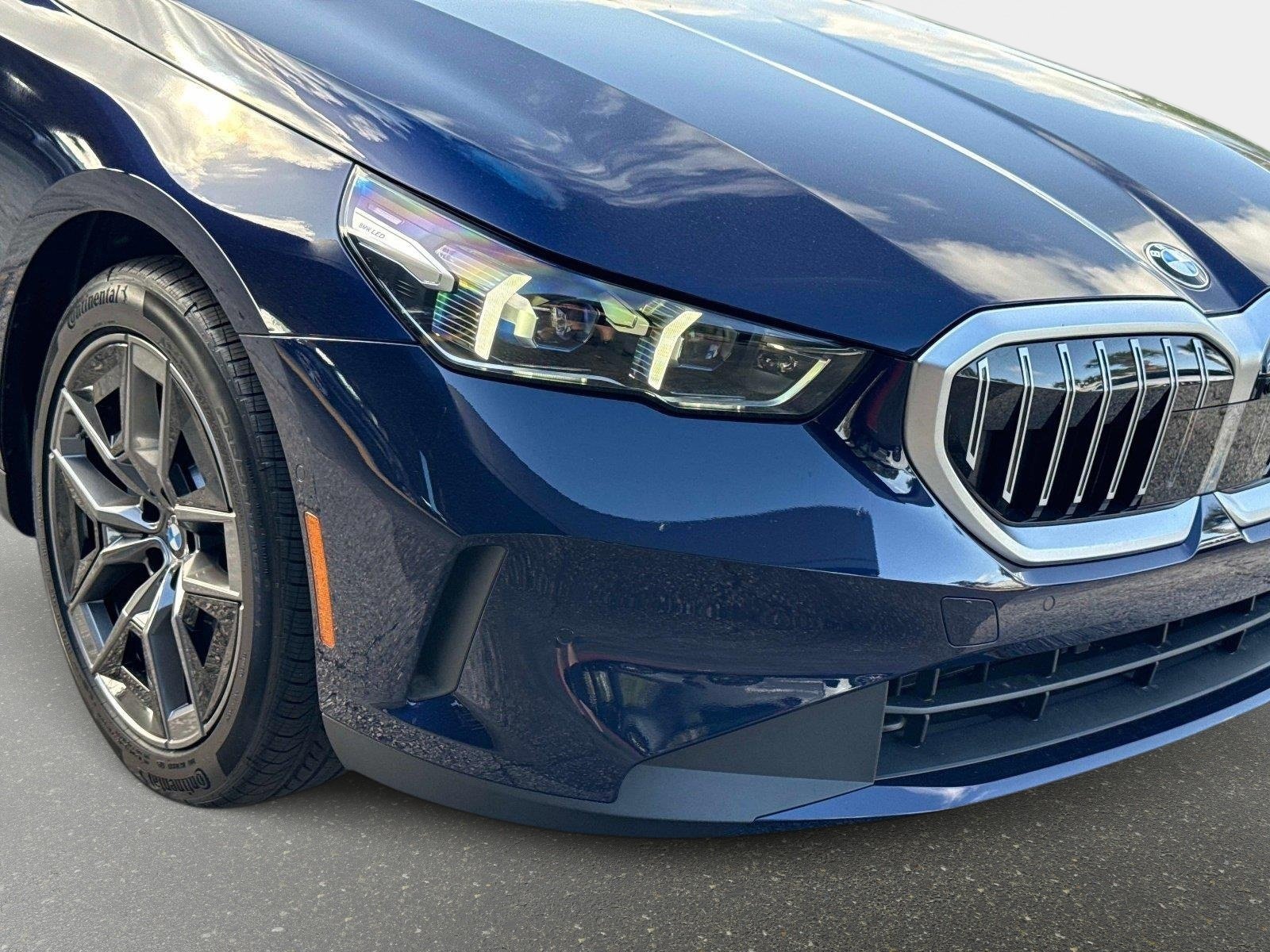 Used 2026 BMW 530i xDrive AWD/4WD image 9
