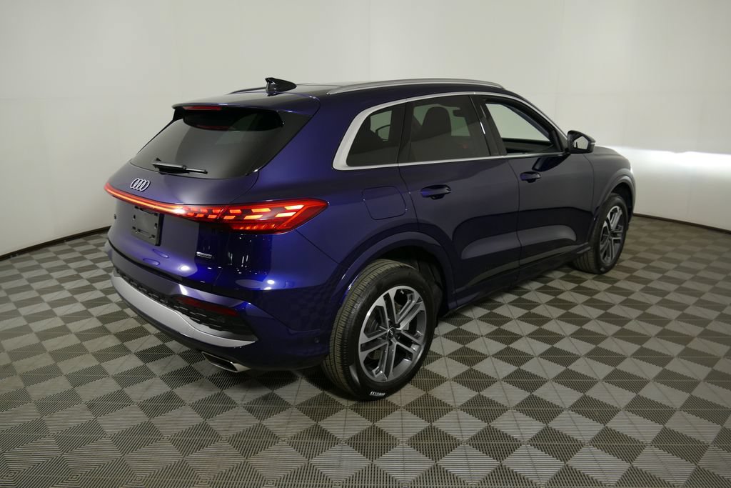 Certified 2025 Audi Q5 Premium Plus w/ Premium Plus AWD/4WD image 3