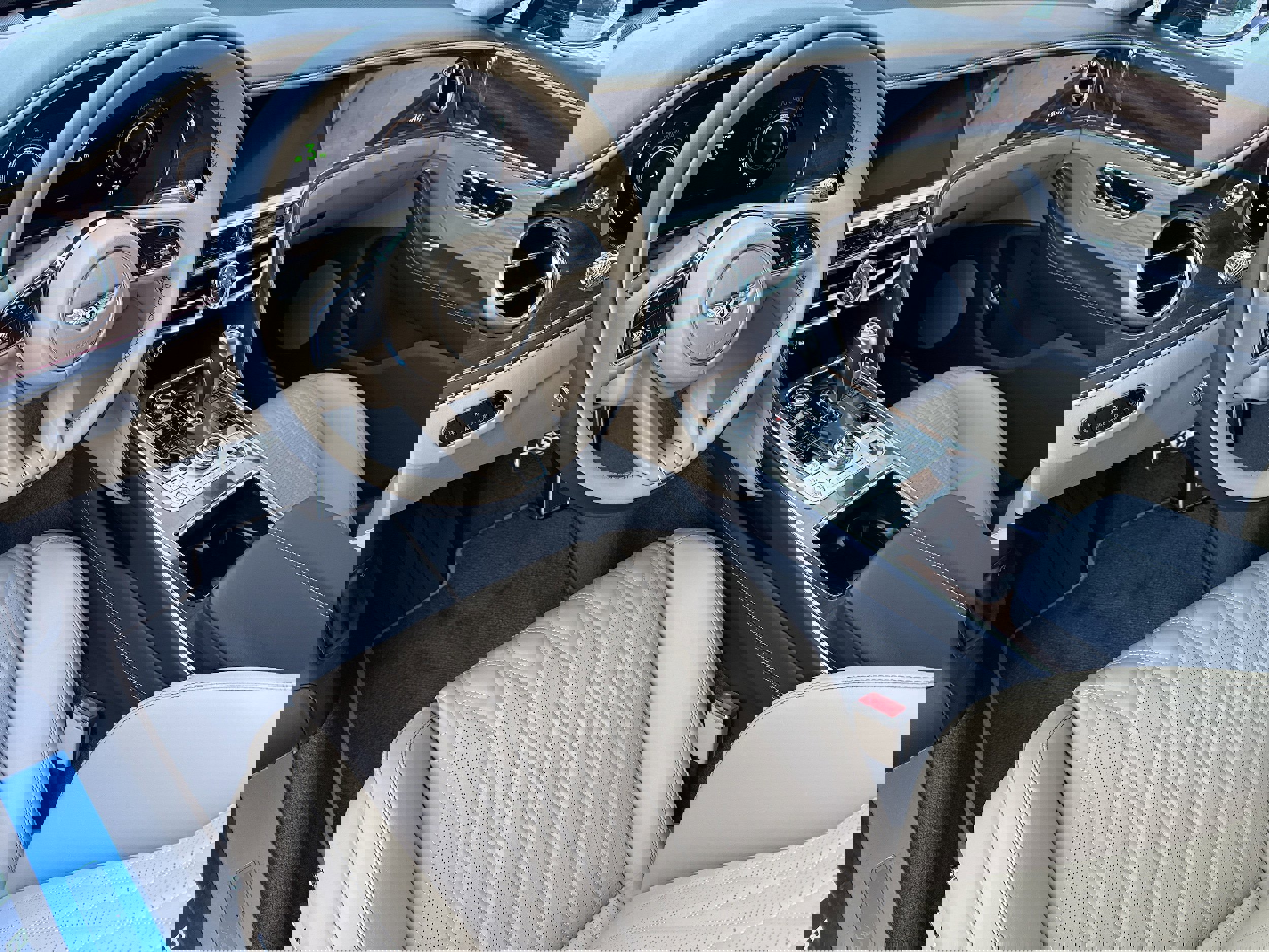 New 2026 Bentley Flying Spur Plug-In Hybrid image 14