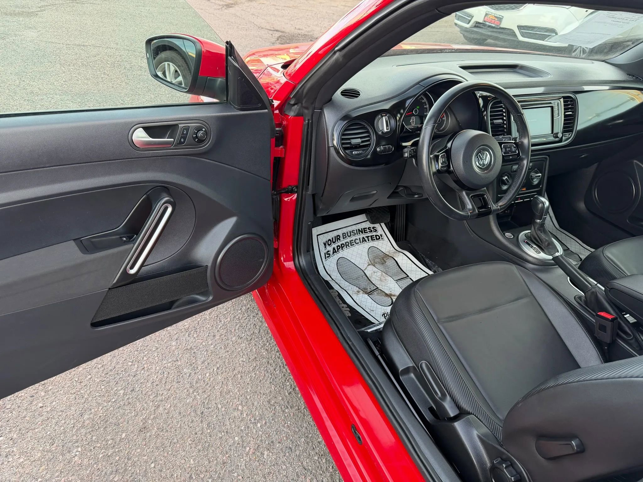 Used 2018 Volkswagen Beetle 2.0T S w/ Style & Comfort Package For S image 11