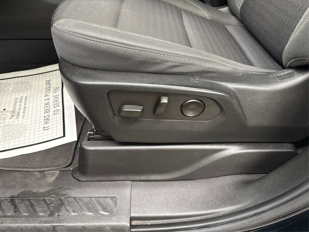 Used 2022 Chevrolet Suburban LS image 38