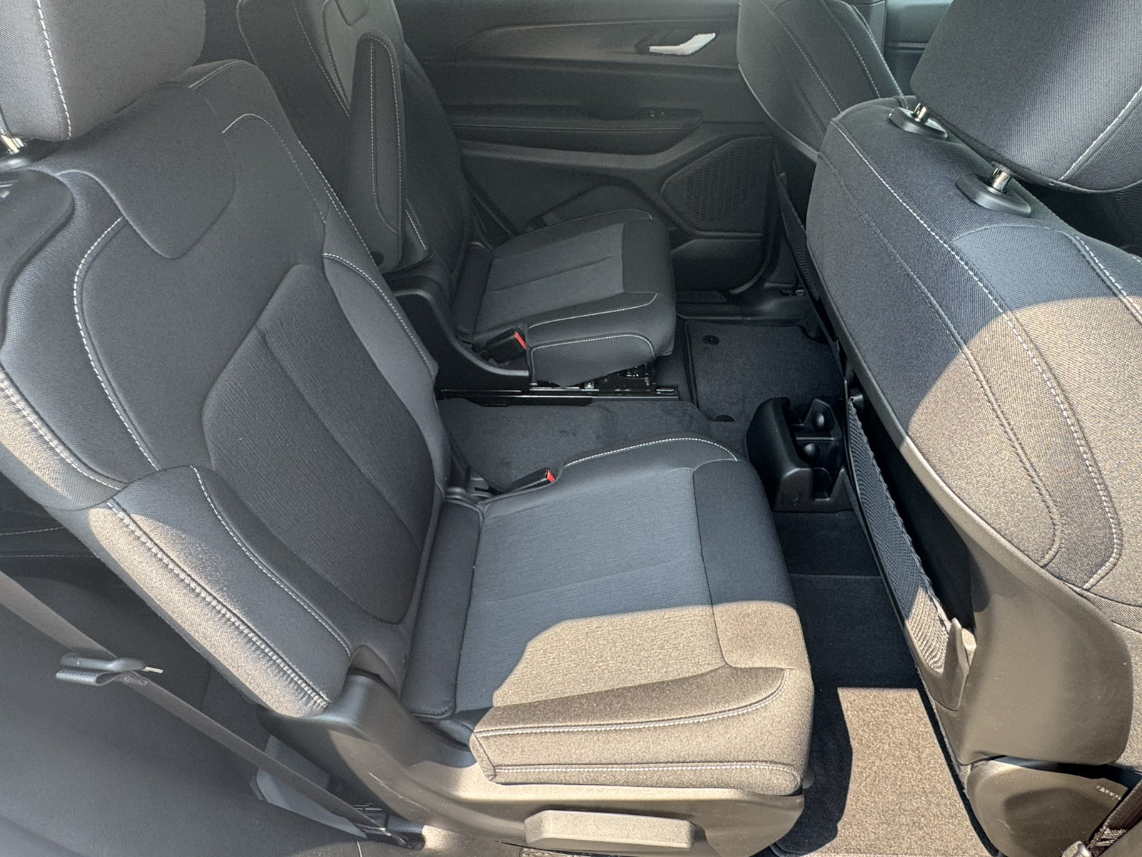 New 2026 Jeep Grand Cherokee L Laredo RWD image 17