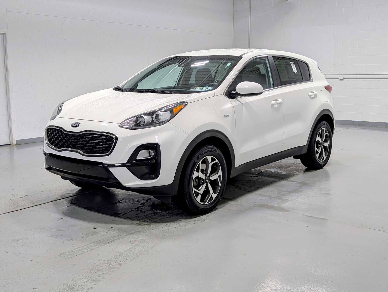 Used 2020 Kia Sportage LX AWD/4WD image 1